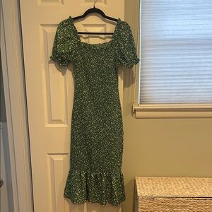 Chic Green Floral Midi Dress